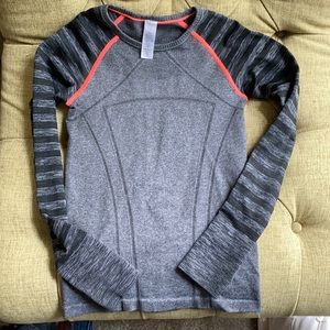Ivivva long sleeve top
